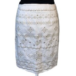 White House Black Market Silver Studded & Embroidered White Tube Mini Skirt Sz 8